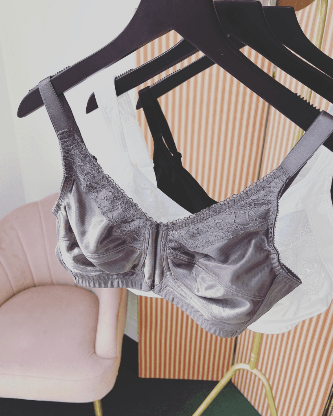 A bespoke lace bra to fit different breast cancer patients