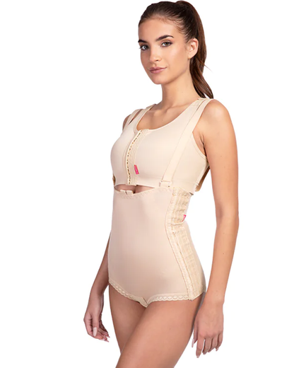 The LIPOELASTIC VH Low Variant is a high-quality post-surgical compression garment designed to provide targeted support and comfort. Featuring a lower abdominal cut, it offers optimal compression while ensuring freedom of movement, making it ideal for recovery after liposuction, tummy tuck, or abdominal surgery.